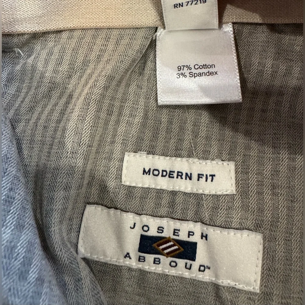 NWT Joseph Abboud Modern Fit Men 42 Flat Front Casual‎ Shorts Light Khaki
